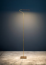 Charger l'image dans la galerie, Lola T / F